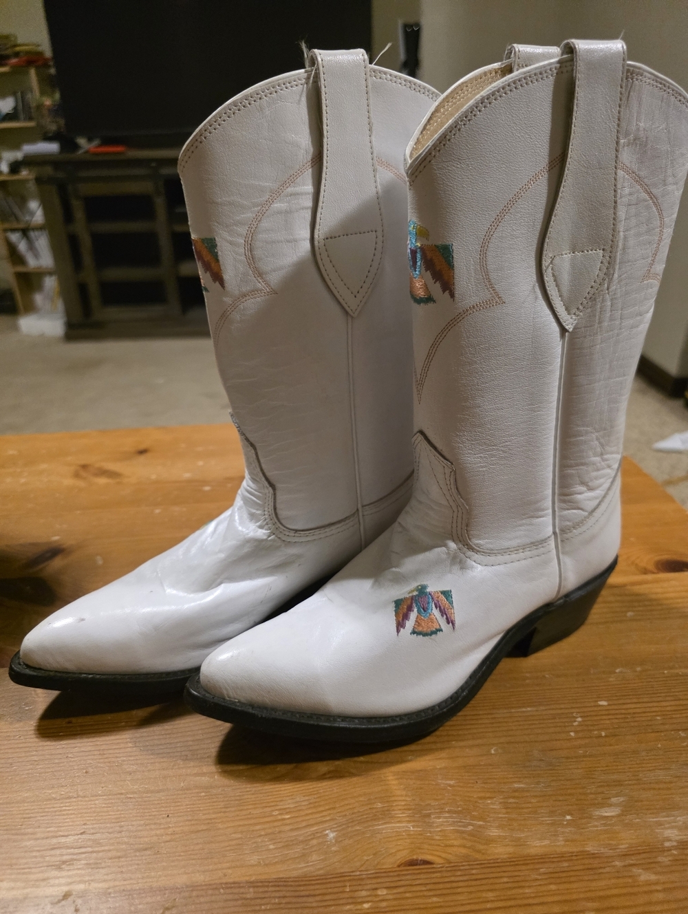 Vintage NOCONA White Embroidered Western Cowboy Boots